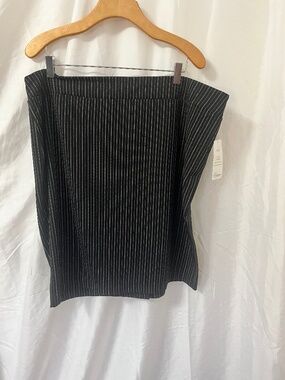 Cleo plus size skirt.